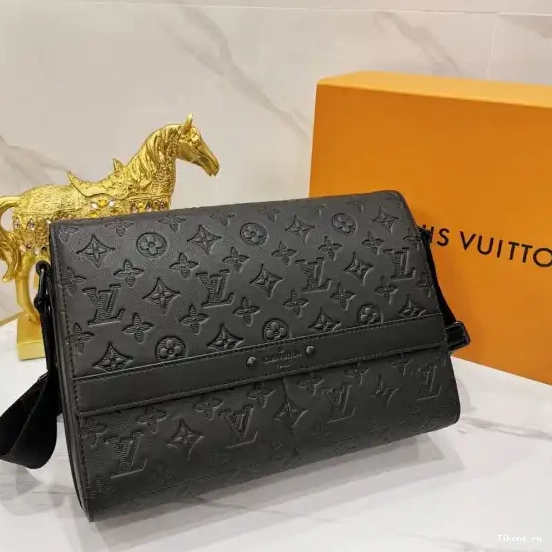Cheap LOUIS SPRING VUITTON MESSENGER 0704